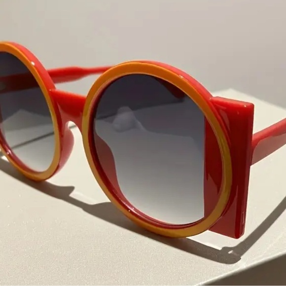 Stylish Red and Yellow Round Sunglasses - Picture 3 of 5